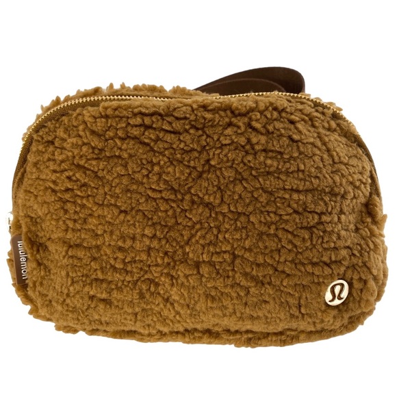 Lululemon Everywhere Fleece Belt Bag 1L - Picture 15 of 15